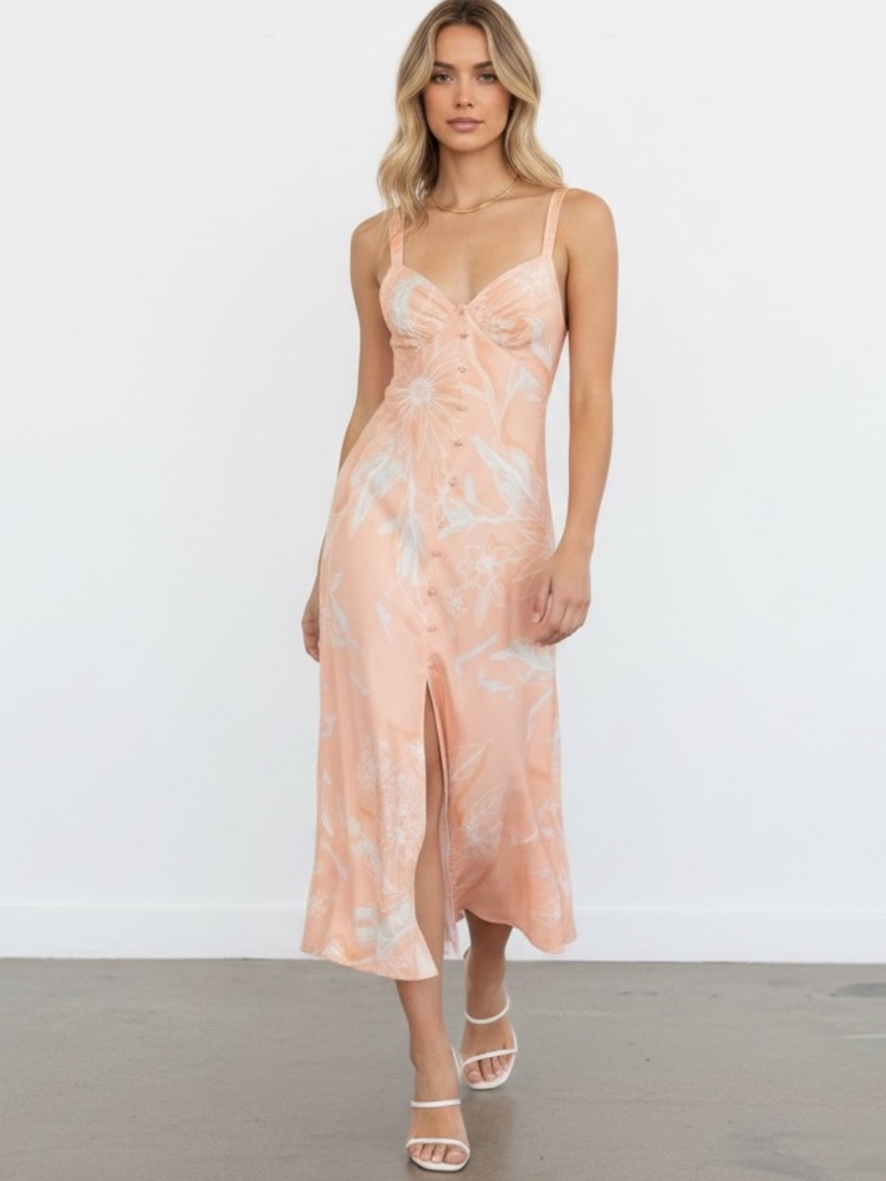 Peach dress - Picture 3 of 9